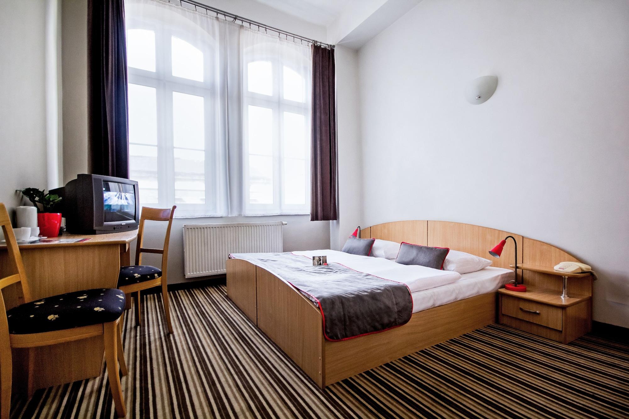 Hotel Diament Economy Gliwice Bagian luar foto
