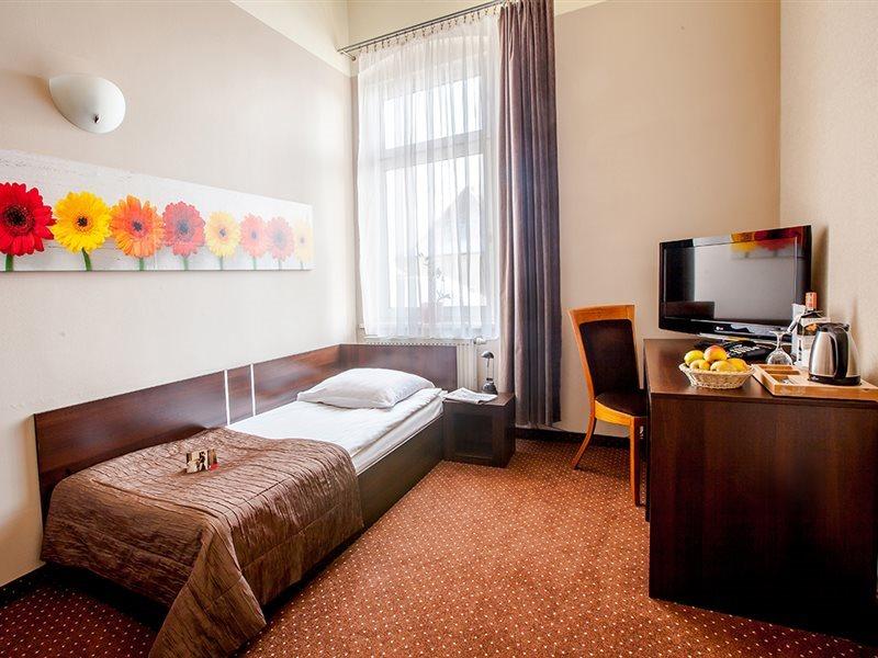 Hotel Diament Economy Gliwice Bagian luar foto