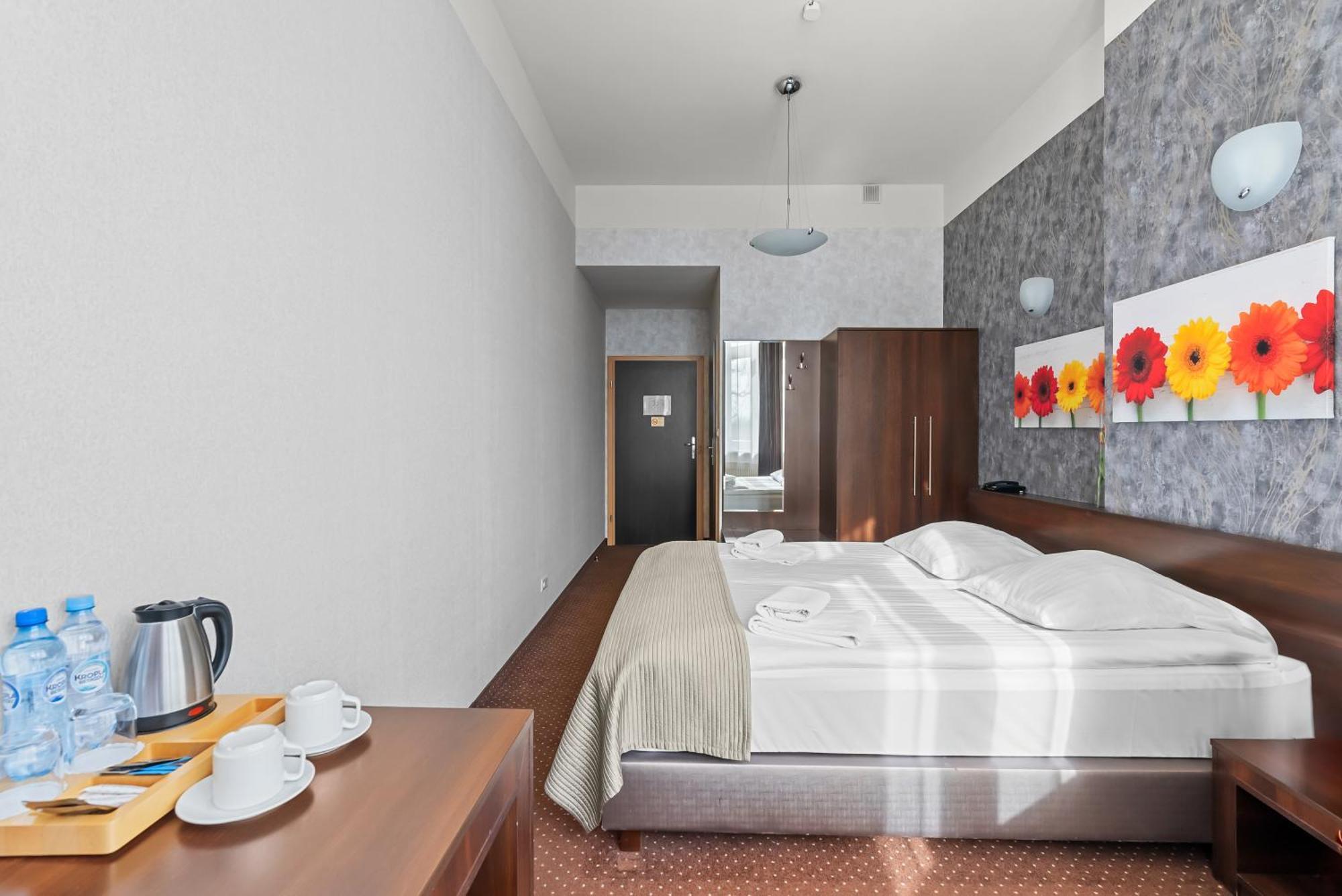 Hotel Diament Economy Gliwice Bagian luar foto