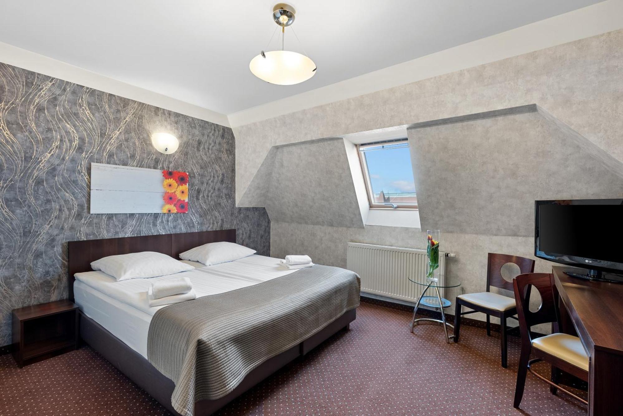 Hotel Diament Economy Gliwice Bagian luar foto