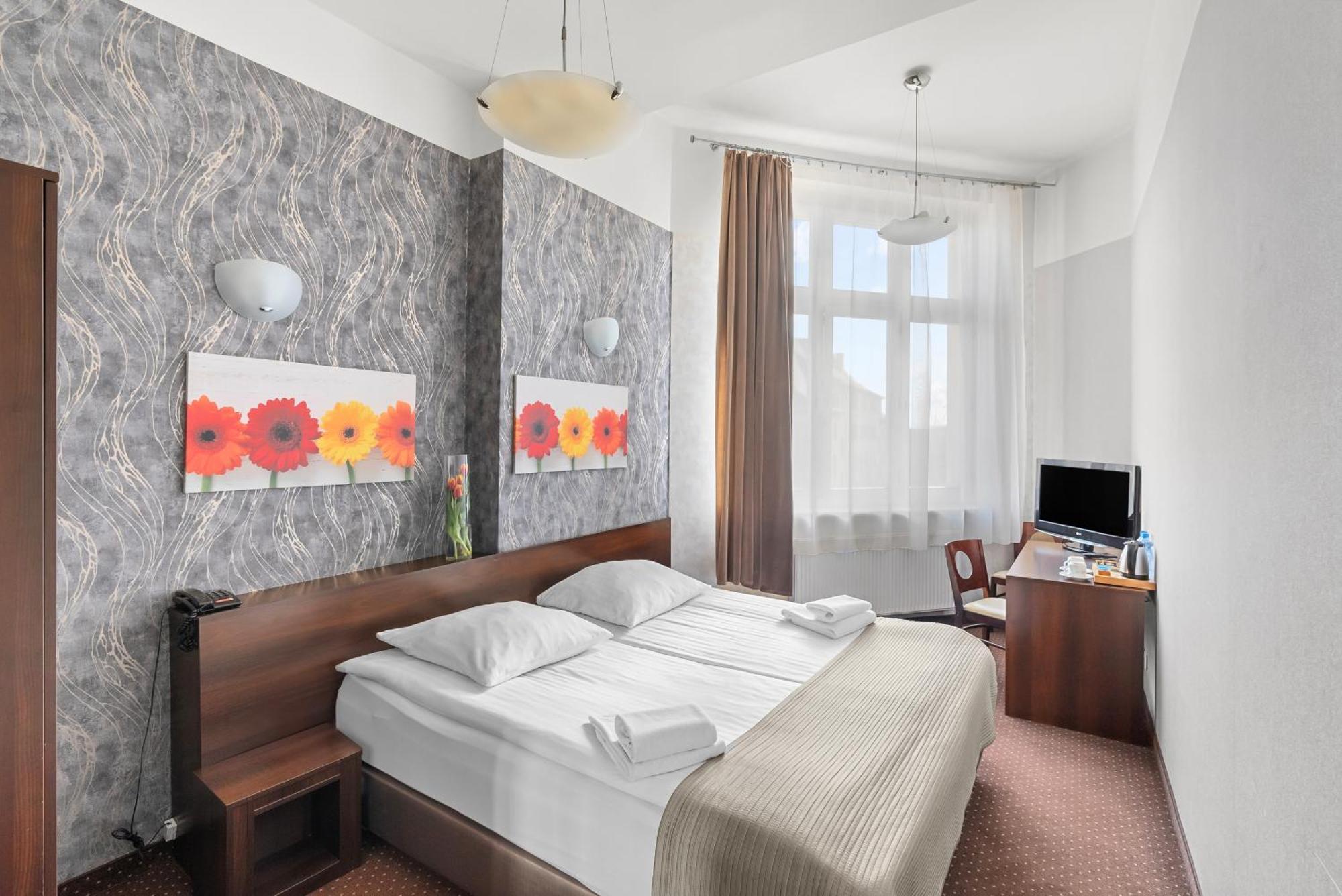 Hotel Diament Economy Gliwice Bagian luar foto