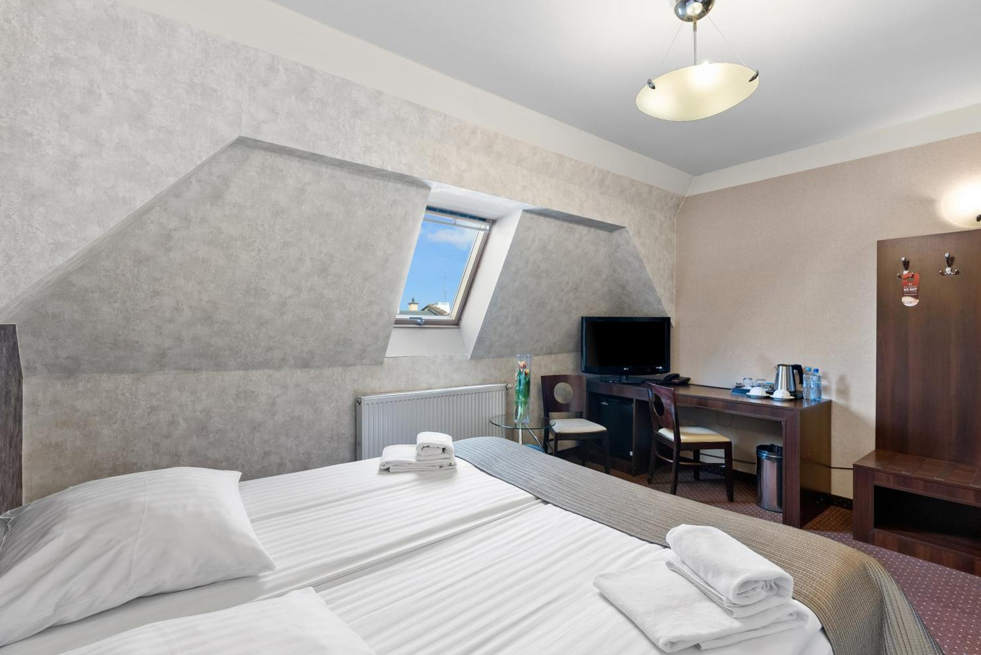 Hotel Diament Economy Gliwice Bagian luar foto