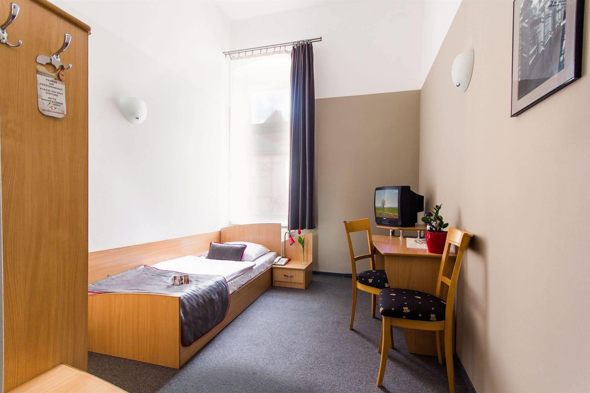 Hotel Diament Economy Gliwice Bagian luar foto