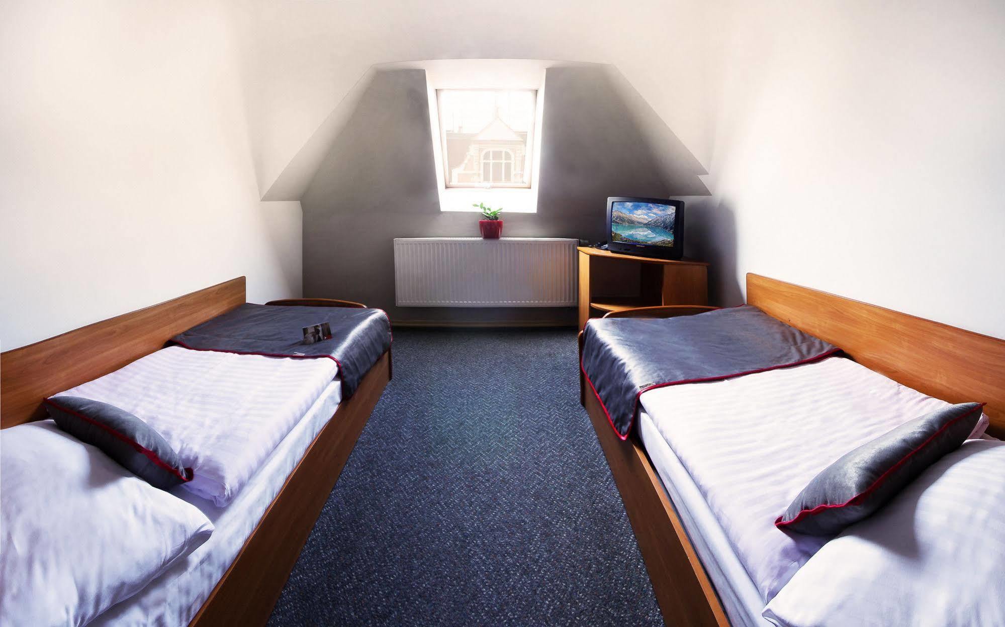 Hotel Diament Economy Gliwice Bagian luar foto