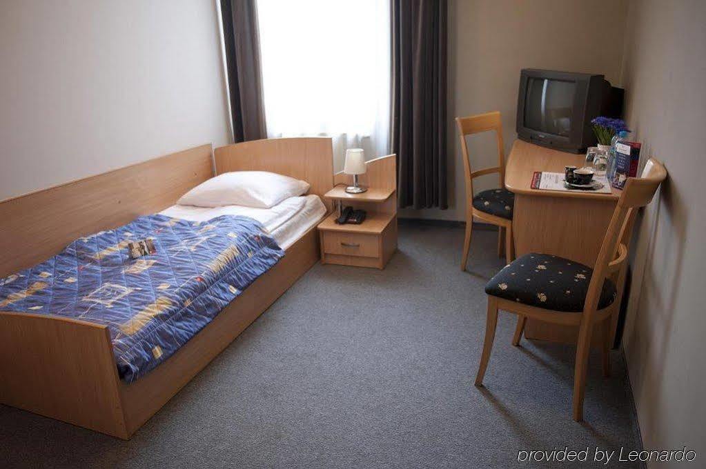 Hotel Diament Economy Gliwice Bagian luar foto
